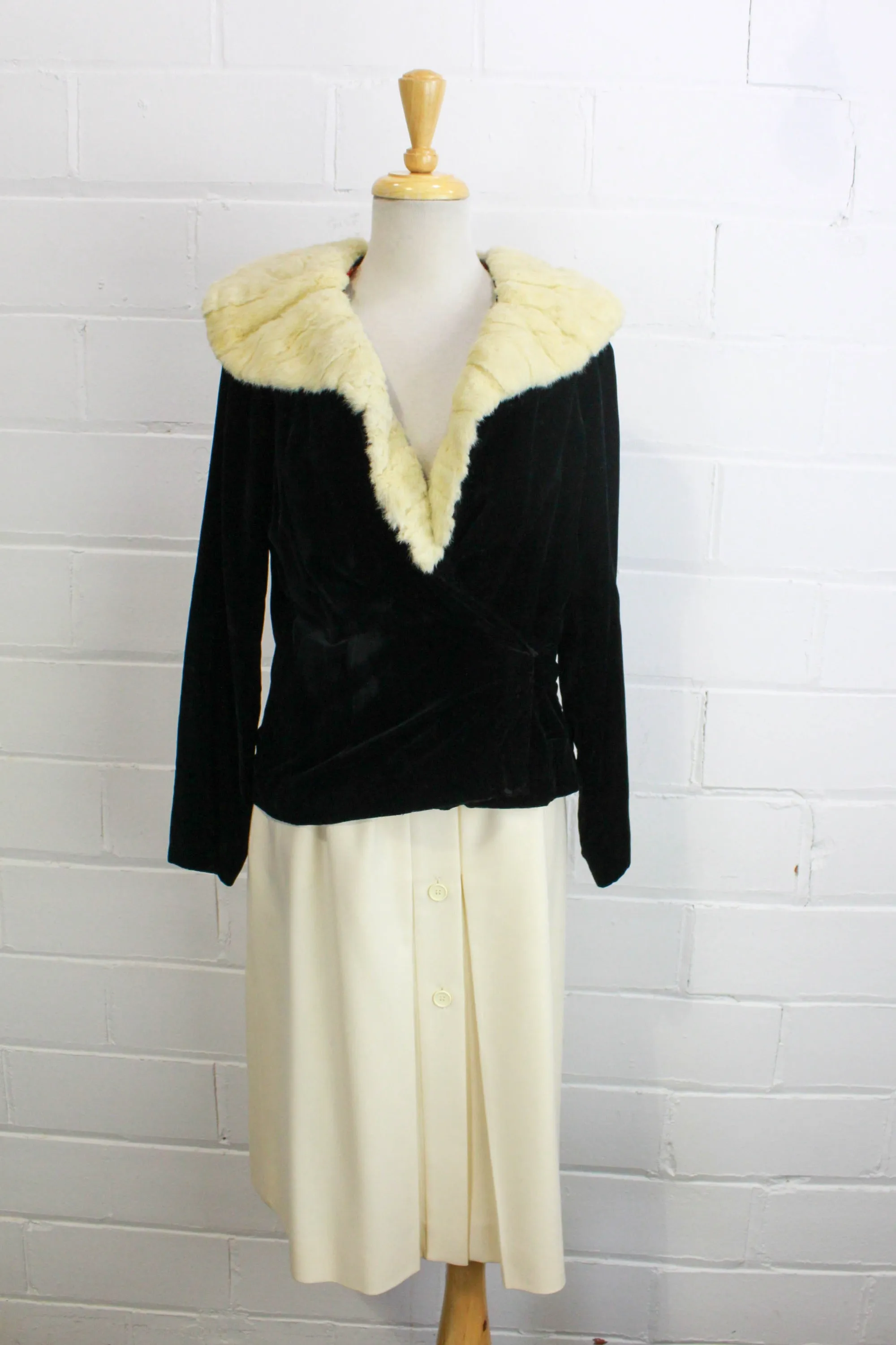 1930s Black Velvet Jacket with Fur Collar, Small