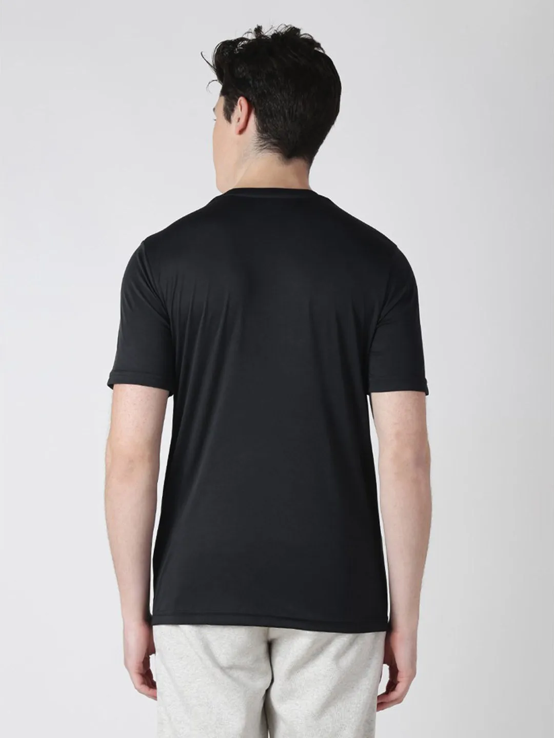 Alcis Men Black Solid Round Neck Wonder T-shirt