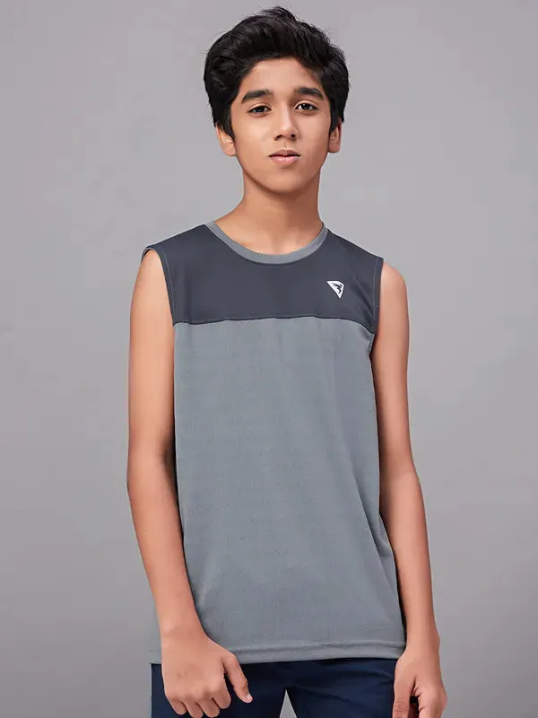 Boys Colorblock Slim Fit Crew Neck T-shirt with TECHNO GUARD