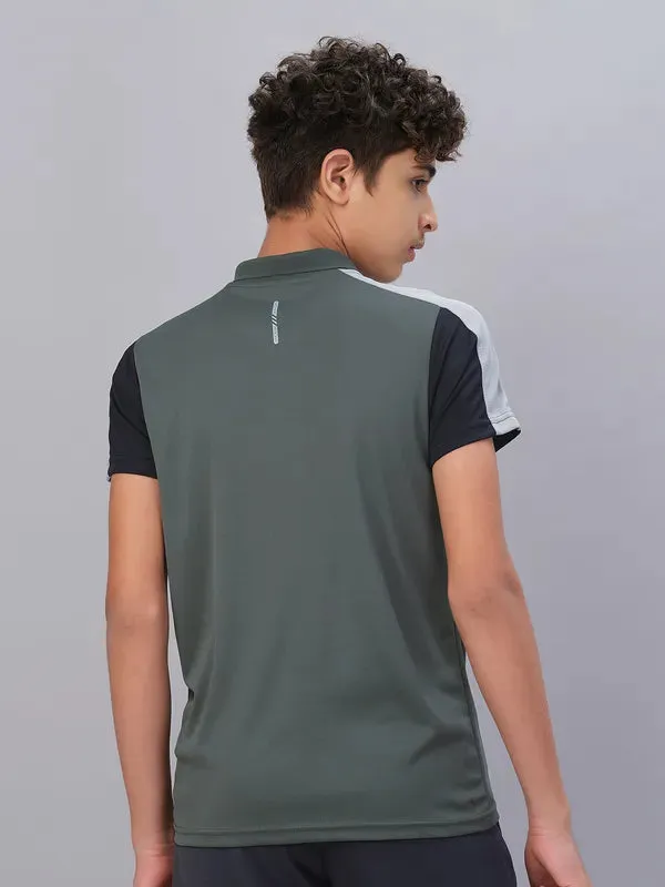 Boys Colorblock Slim Fit Polo T-shirt with TECHNO COOL