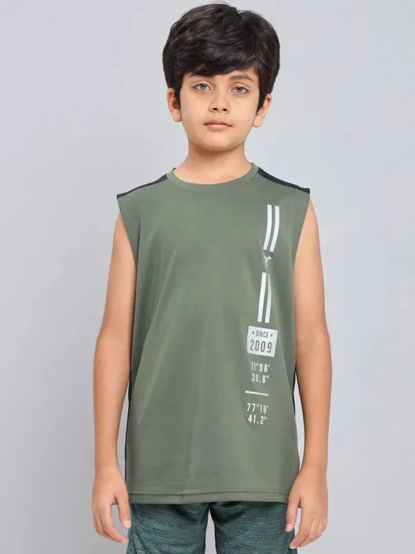 Boys Printed Slim Fit Crew Neck T-shirt with TECHNO GUARD