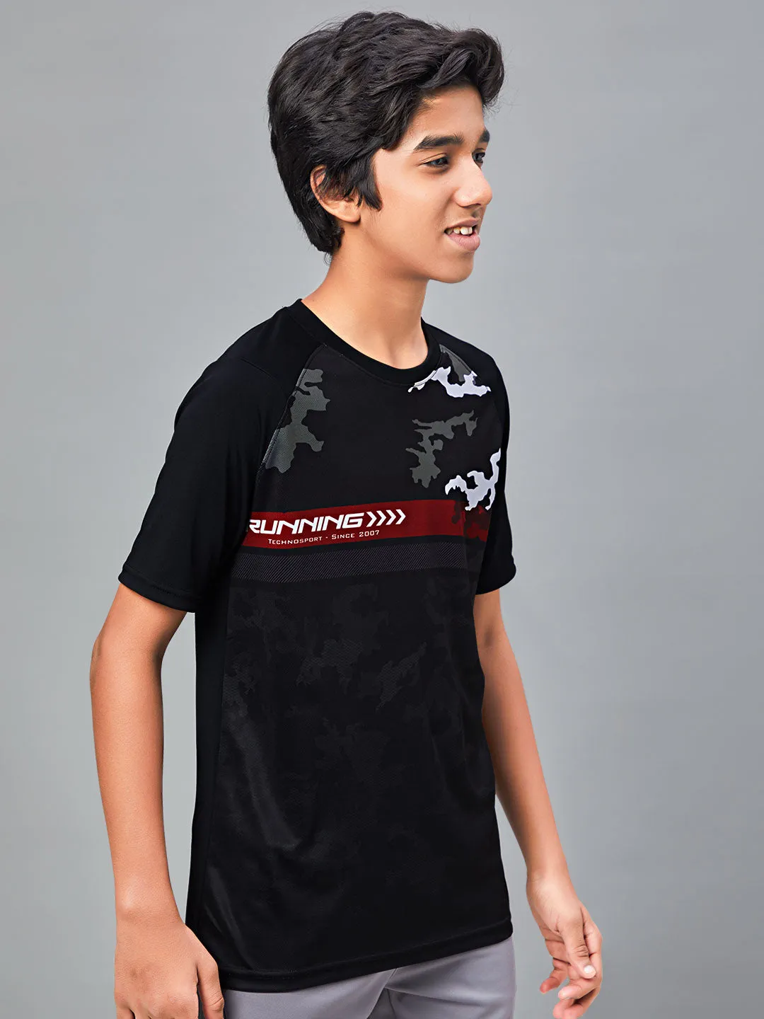 Boys Printed Slim Fit Crew Neck T-shirt with TECHNOLITE