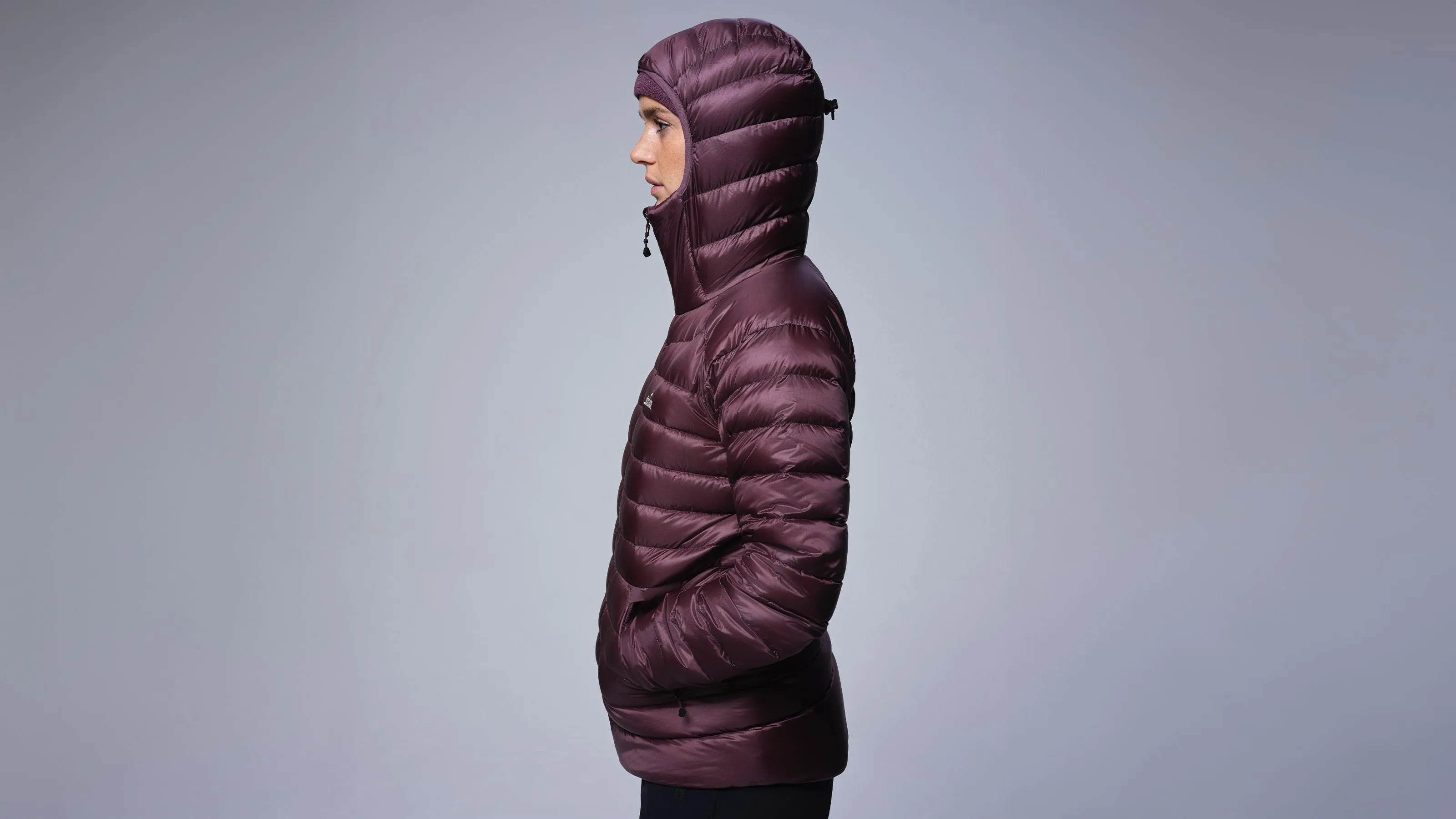 Fenrir Women's Lightweight Hooded Down Jacket