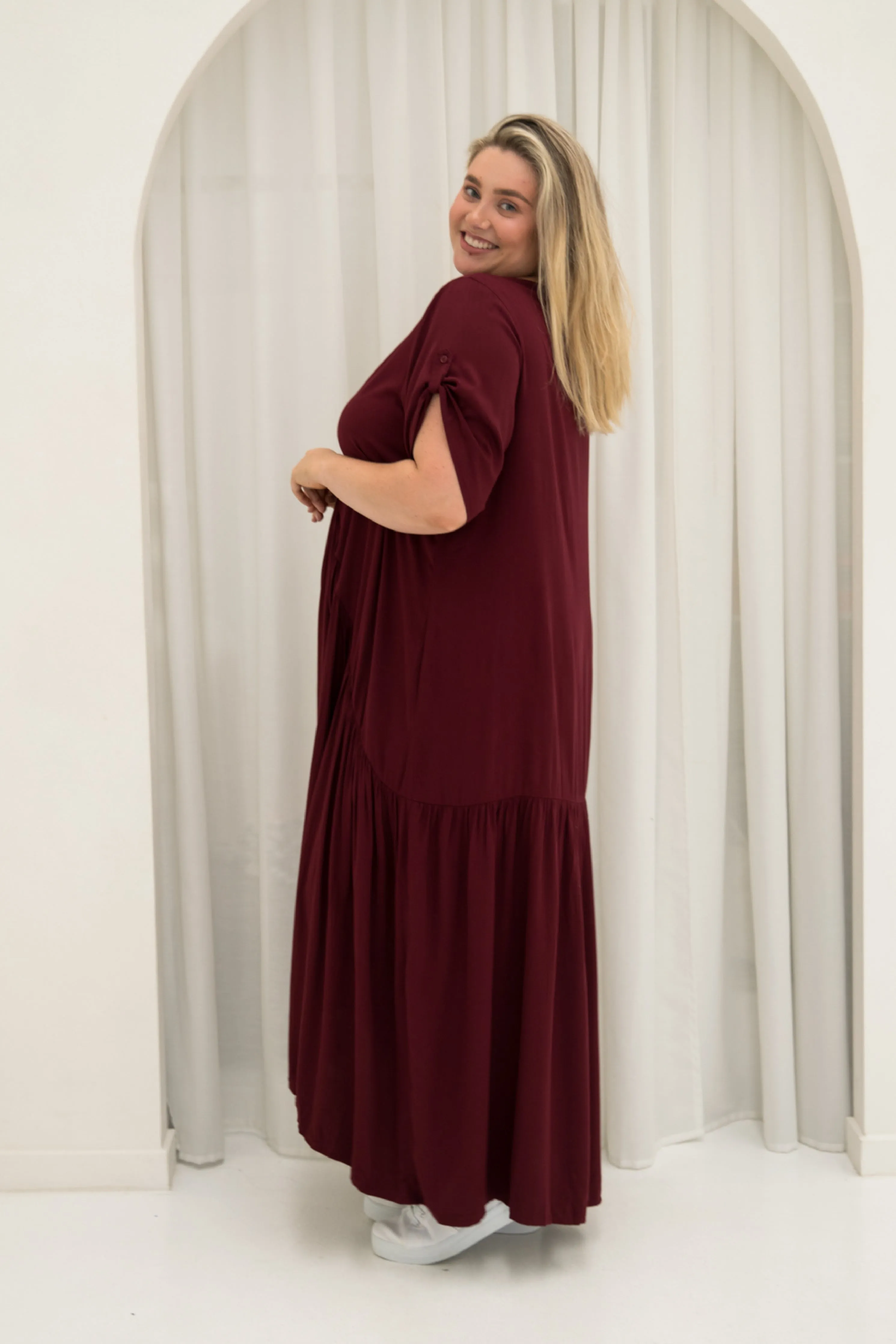 FINAL SALE Peak Maxi Dress in Burgundy