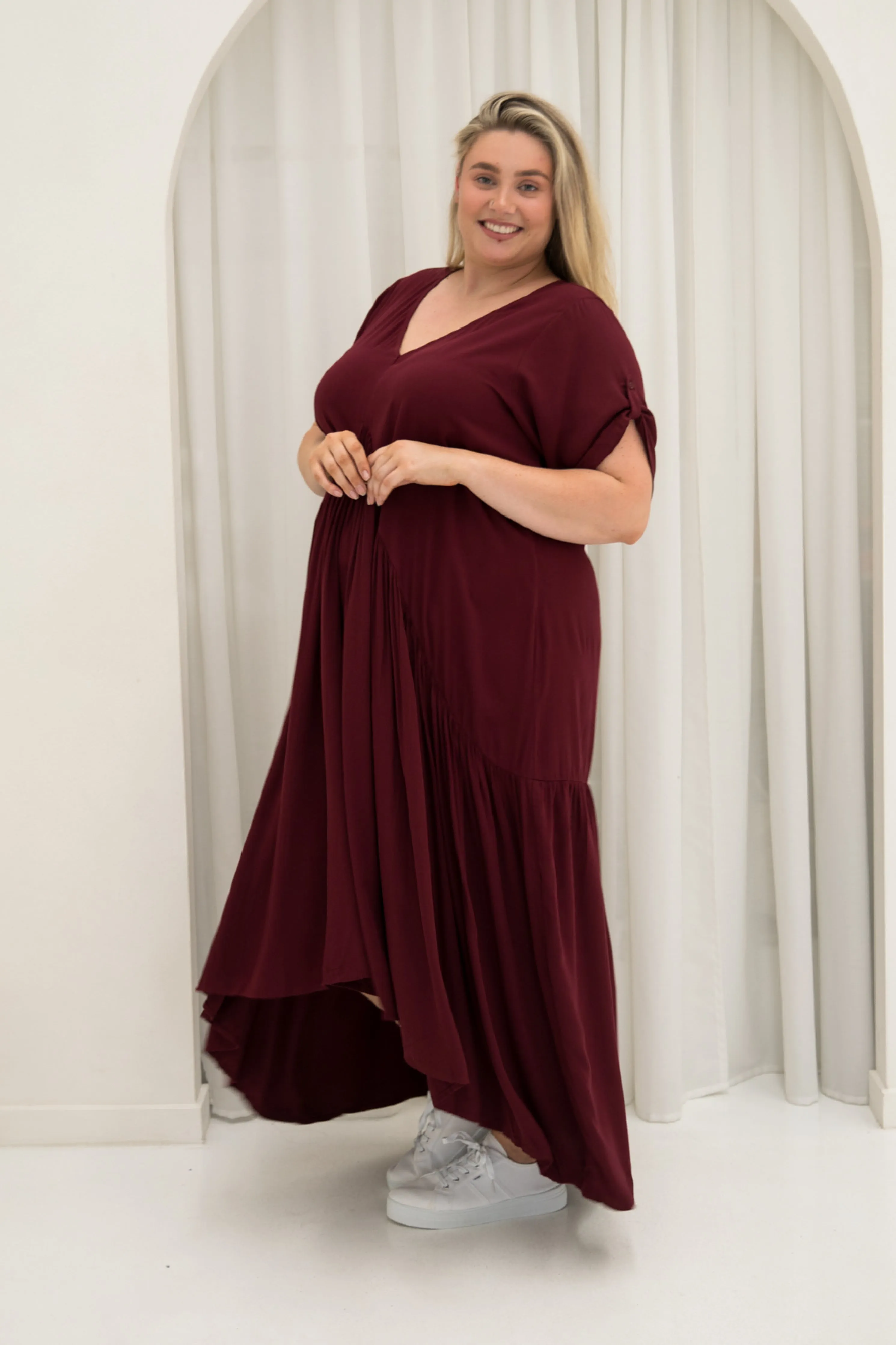 FINAL SALE Peak Maxi Dress in Burgundy